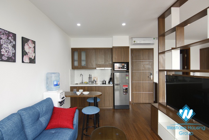 A beautiful shiny studio apartment with sweet balcony for rent on Ba Dinh	